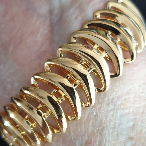 Necklace & Bracelet Gold-tone Metal NWOT/NIB - Picture 7 of 15